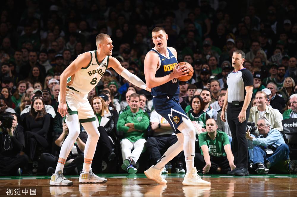 在争冠的球 在争冠的球